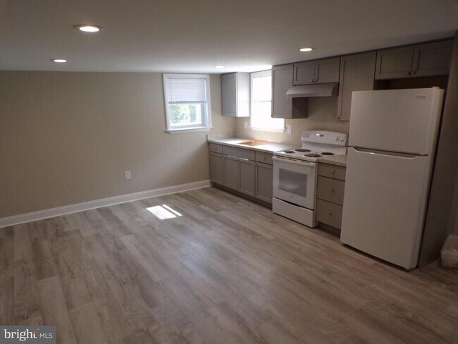 2452 Hopewell Rd in Berlin, NJ - Building Photo - Building Photo