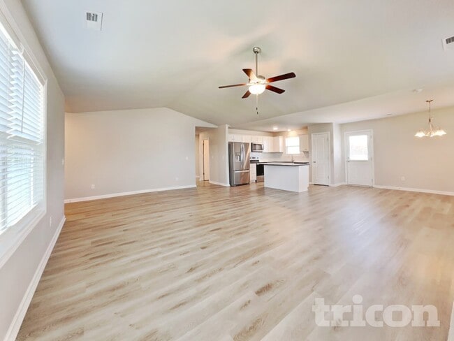 173 Beaver Tavern Dr in Benson, NC - Foto de edificio - Building Photo