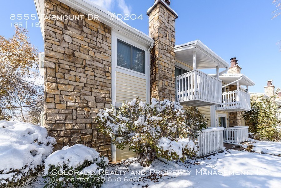 8555 Fairmount Dr-Unit -#D204 in Denver, CO - Building Photo