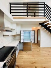 31 Hermosa Ave, Unit B in Long Beach, CA - Foto de edificio - Building Photo