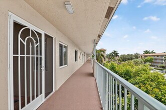 12529 Imperial Isle Dr in Boynton Beach, FL - Building Photo - Building Photo