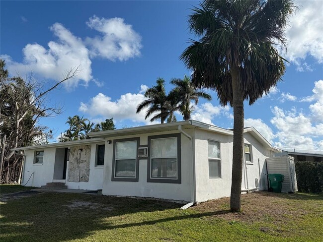 5405 Riverside Dr in Punta Gorda, FL - Building Photo - Building Photo