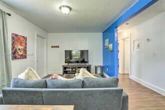 1920 NW 47th St in Miami, FL - Building Photo - Building Photo