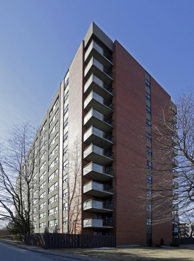 The Ogilvie Towers in Ottawa, ON - Building Photo - Building Photo