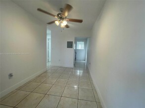 535 NW 7th St, Unit 1 in Miami, FL - Building Photo - Building Photo