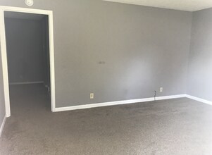 644 Lafayette Rd in Clarksville, TN - Building Photo - Building Photo
