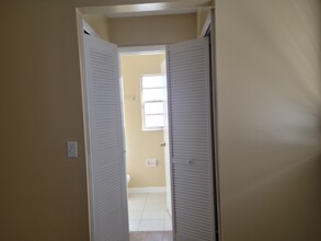 8176 Old English Dr in Jacksonville, FL - Building Photo - Building Photo