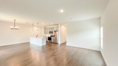 905 Toluca St SE in Palm Bay, FL - Building Photo - Building Photo