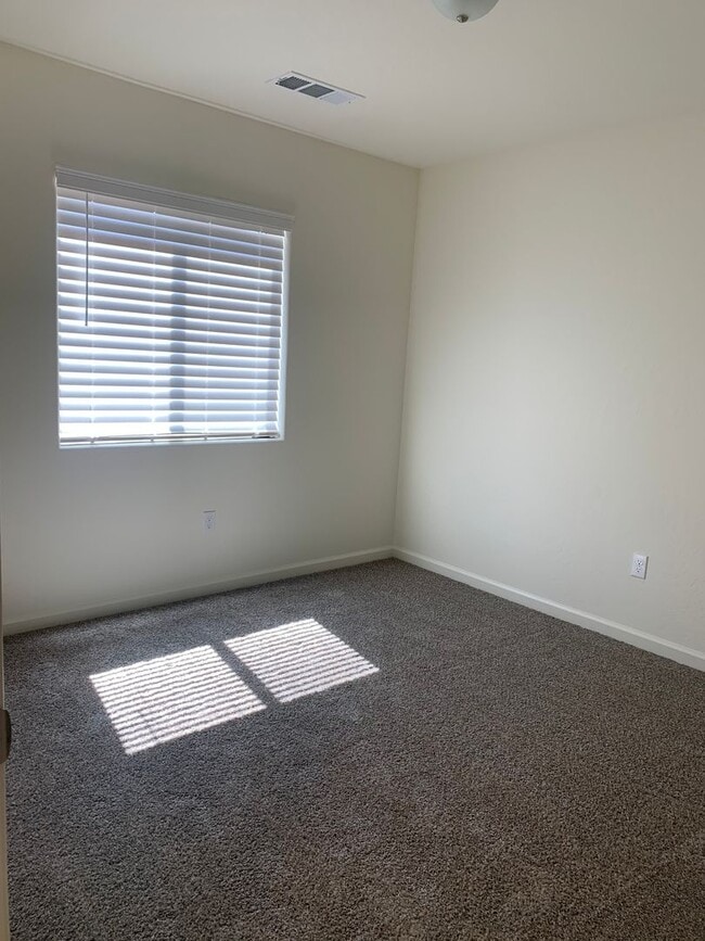 property at 2065 W Vineyard Ct
