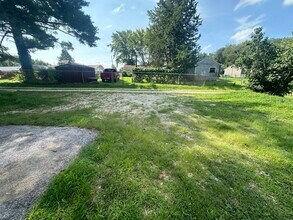 1444 Dodge St in Le Claire, IA - Building Photo - Building Photo