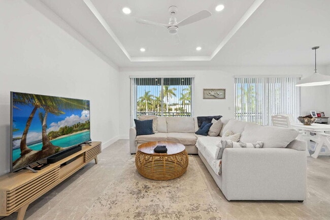 26300 Coco Cay Cir in Bonita Springs, FL - Foto de edificio - Building Photo