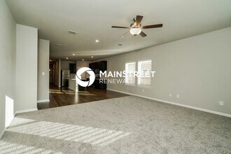 104 Babblebrook Way in Hutto, TX - Building Photo - Building Photo