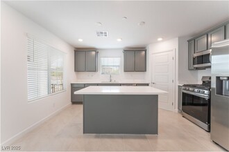 913 Jigglypuff Pl in Henderson, NV - Building Photo - Building Photo