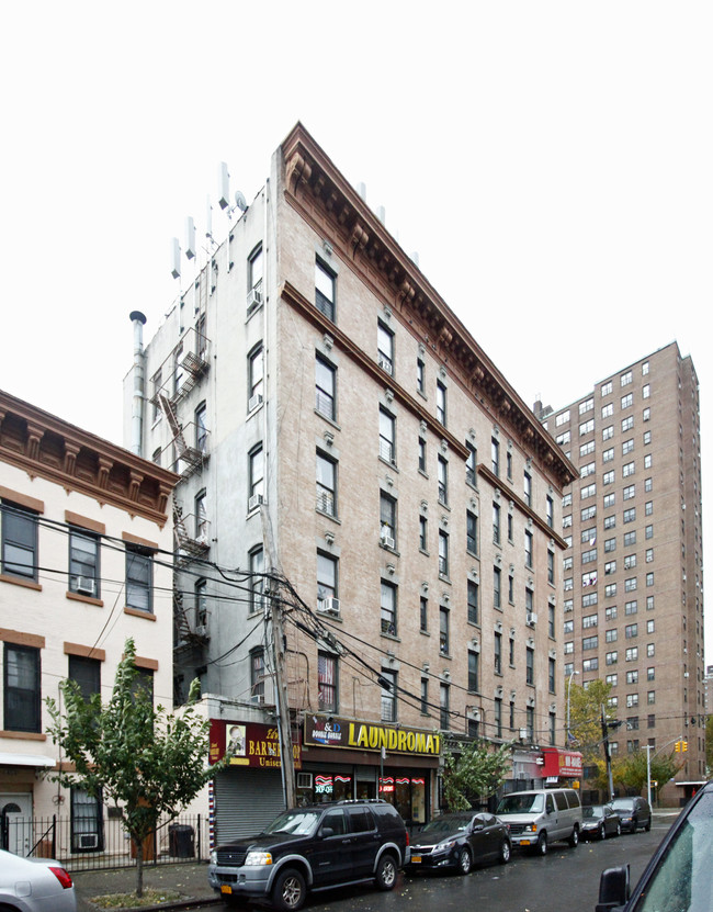 402 East 136th Street in Bronx, NY - Building Photo - Building Photo