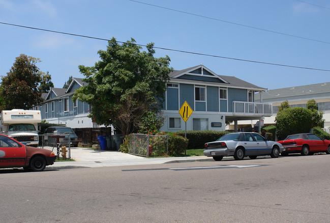 Sandpiper I in Imperial Beach, CA - Building Photo - Building Photo