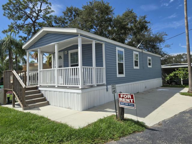 255 N Tamiami Trl in Nokomis, FL - Building Photo