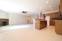 113 Majestic Sky Ct in Ridgecrest, CA - Foto de edificio - Building Photo