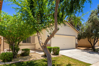 935 S Racine Ln in Gilbert, AZ - Building Photo - Building Photo