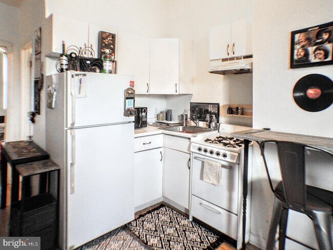 958 N 2nd St-Unit -2ND FLR in Philadelphia, PA - Building Photo - Building Photo
