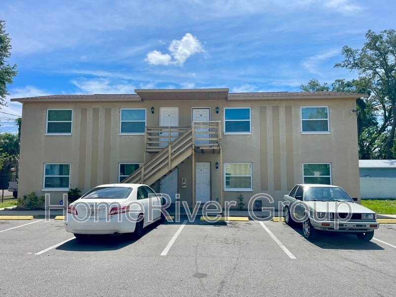 913 E Humphrey St in Tampa, FL - Building Photo