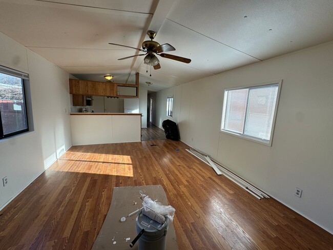 91 NE Darrell Ave in Winston, OR - Building Photo - Building Photo