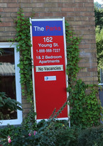 The Parks in Hamilton, ON - Building Photo