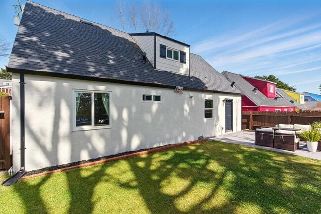 property at 640 Heather Ct