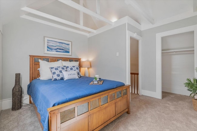 1555 Lincoln Ave in Capitola, CA - Foto de edificio - Building Photo