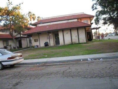 909 Karma Ct in Bakersfield, CA - Foto de edificio