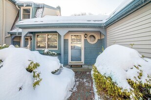 67 Crystal Brook Way, Unit A in Marlborough, MA - Building Photo