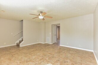 675 Legacy Dr in Smyrna, TN - Foto de edificio - Building Photo