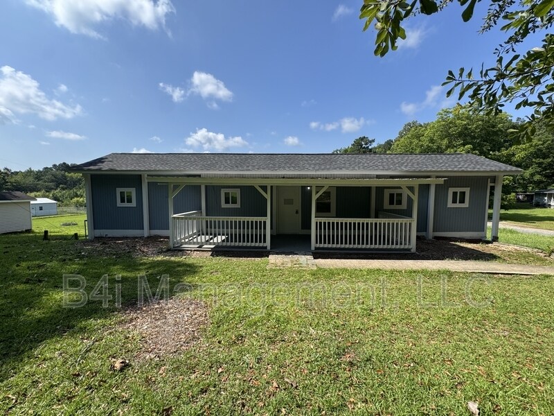 308 Pleasant Valley Rd SE in Silver Creek, GA - Building Photo