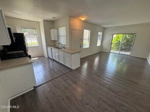 20000 Plum Canyon Rd in Stevenson Ranch, CA - Building Photo - Building Photo