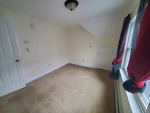 157 Starr St, Unit 157 2nd Floor in New Haven, CT - Building Photo - Building Photo