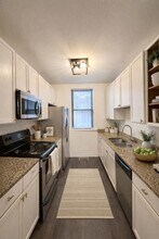 642 N Dearborn St in Chicago, IL - Building Photo - Building Photo