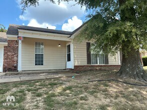7825 Sarah Ann Dr S in Southaven, MS - Building Photo - Building Photo