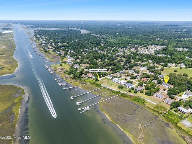 109 Inlet Ct in Hampstead, NC - Building Photo - Building Photo