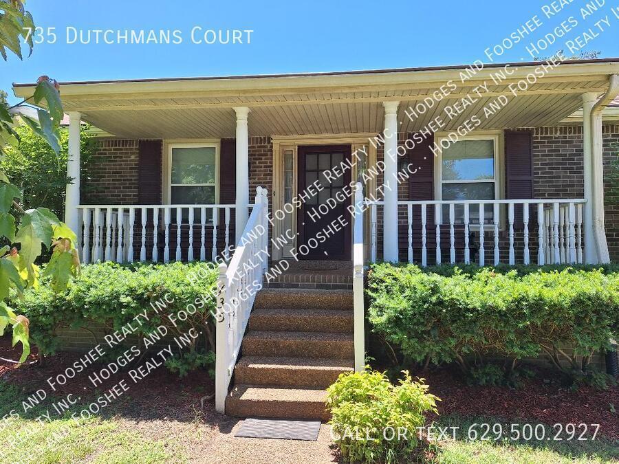 735 Dutchmans Ct in Nashville, TN - Building Photo
