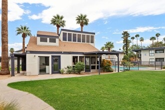 The Vue on Camelback in Phoenix, AZ - Building Photo - Building Photo