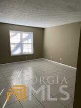 422 Bainbridge Dr in Mcdonough, GA - Foto de edificio - Building Photo