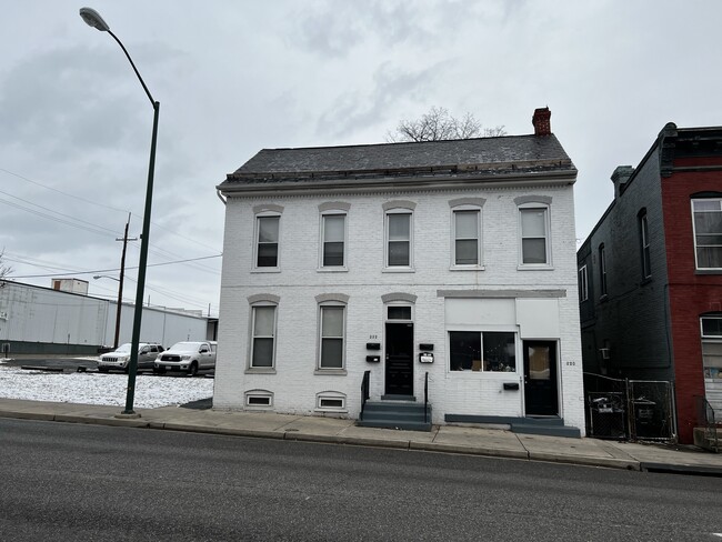 220-222 W Franklin St in Hagerstown, MD - Building Photo - Building Photo