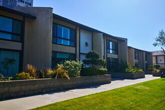 3520 Maricopa St in Torrance, CA - Building Photo - Building Photo