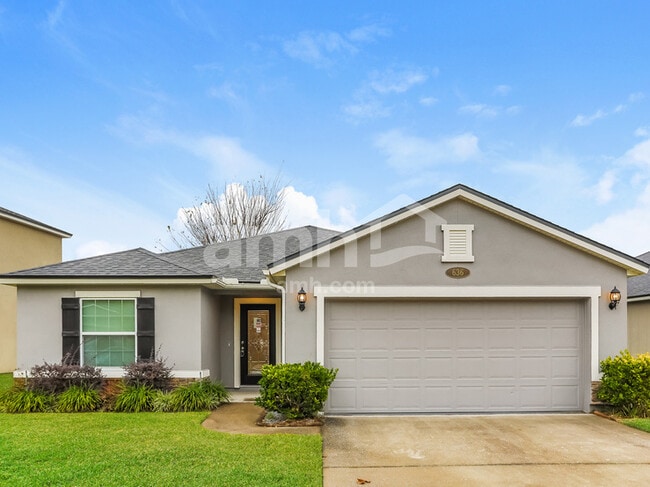 property at 636 Glendale Ln