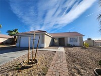 3520 Saguaro Valley Ct in North Las Vegas, NV - Foto de edificio - Building Photo