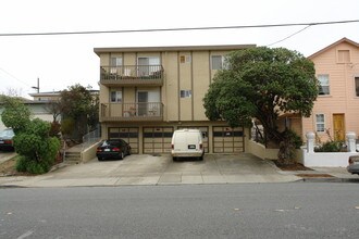 614 Commercial Ave in South San Francisco, CA - Foto de edificio - Building Photo