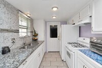 931 Fruitvale Dr photo'