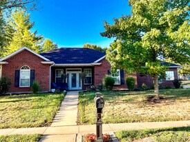 4001 W Baywood Dr in Columbia, MO - Building Photo