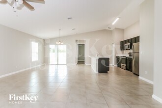 122 SW Sea Lion Rd, Unit 01-G103 in Port St. Lucie, FL - Building Photo - Building Photo