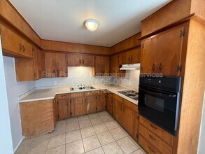 2121 73rd St in Lubbock, TX - Building Photo - Building Photo