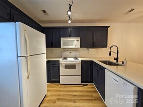 2039 Shady Pond Dr in Clover, SC - Building Photo - Building Photo